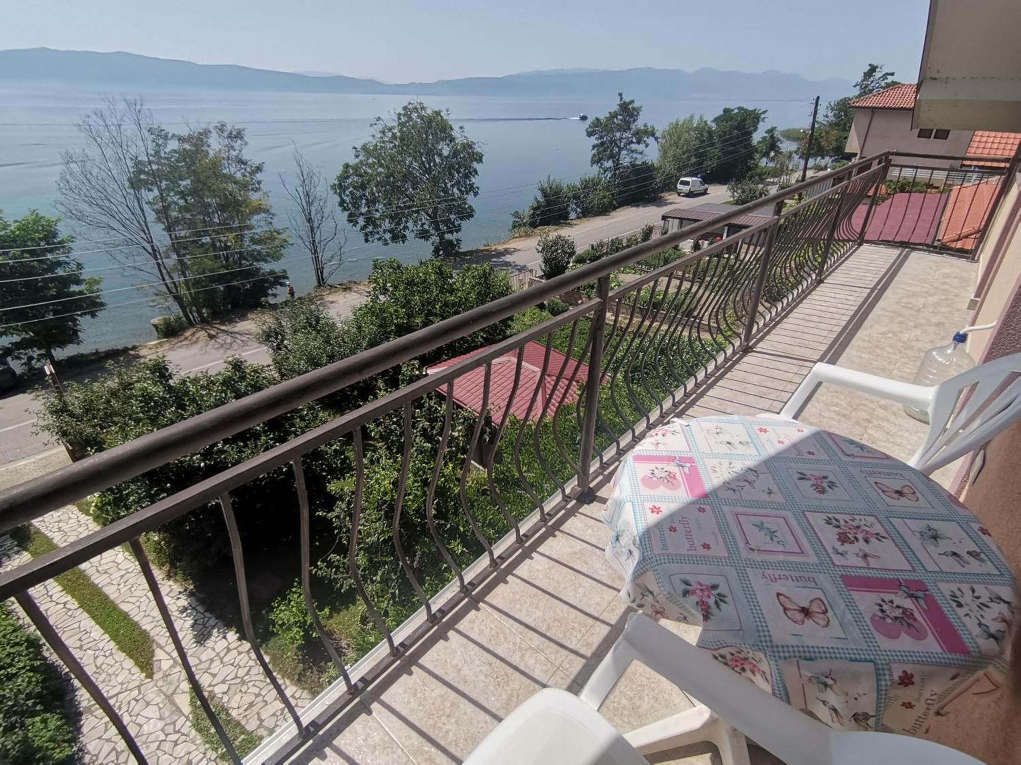 Peštani Guesthouse Zimovski מראה חיצוני תמונה
