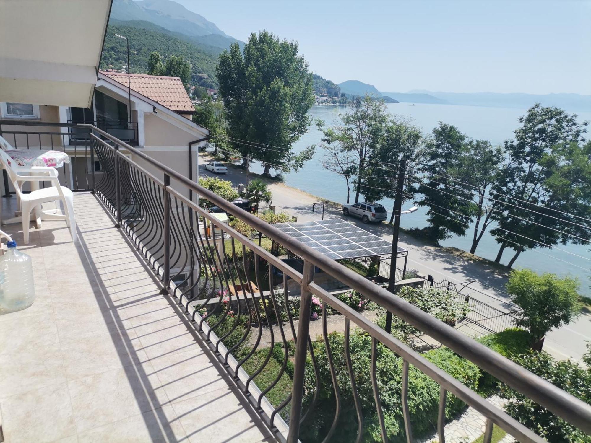 Peštani Guesthouse Zimovski מראה חיצוני תמונה