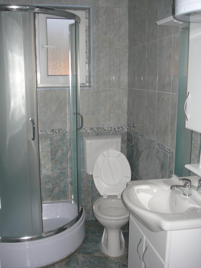 Peštani Guesthouse Zimovski מראה חיצוני תמונה